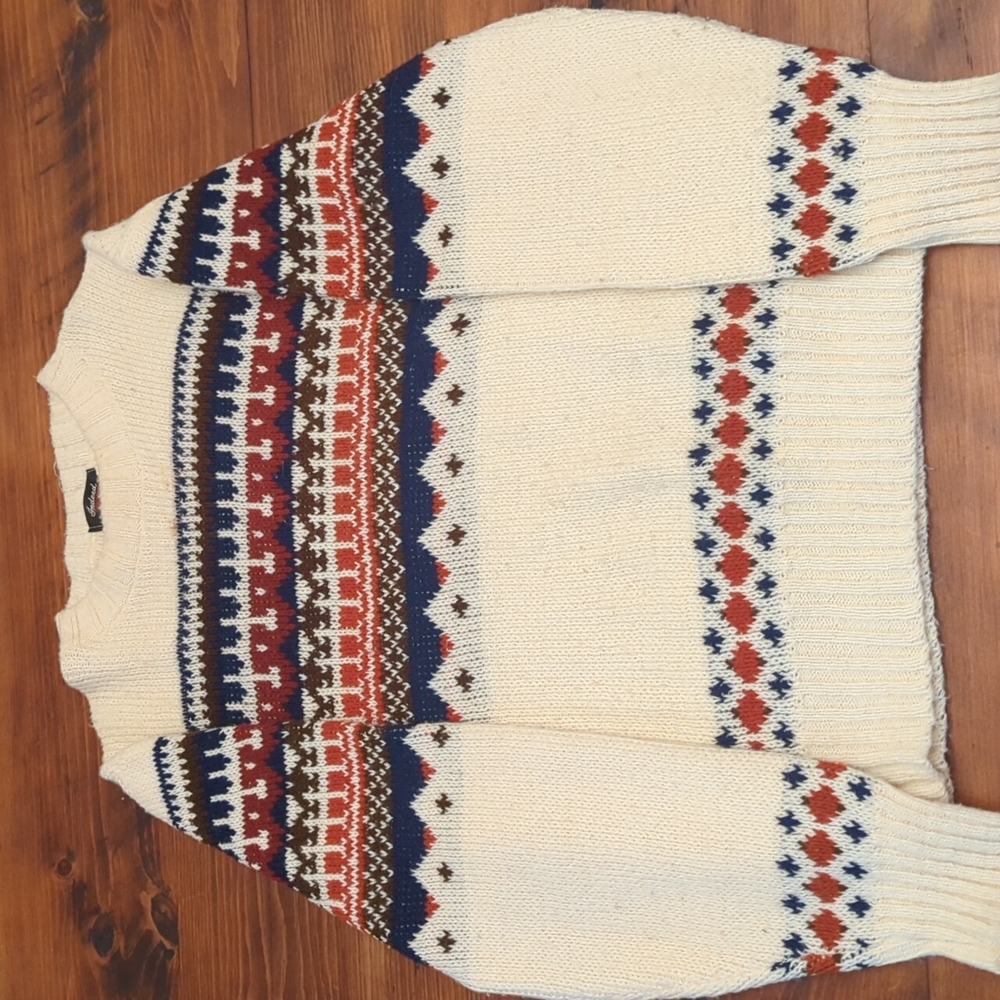 1970s Hilton Sweater beautiful colors used sized medium